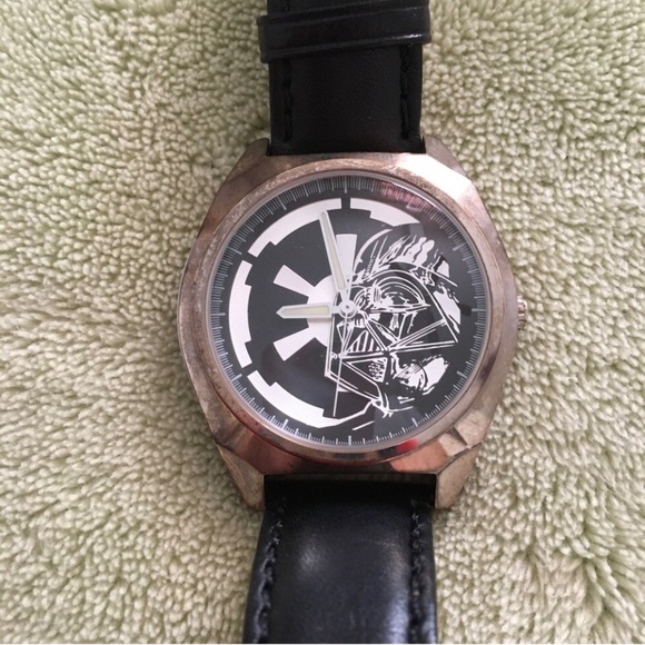 Star Wars watch pin Darth Vader Empire logo limited edition numbered COA Fossil - Picture 5 of 15